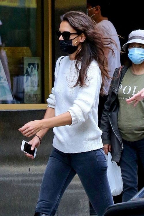 Katie Holmes Out in New York 2020/09/18 4