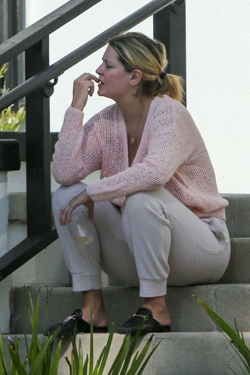 Mischa Barton Outside Her Home in Los Angeles 2020/09/19 2