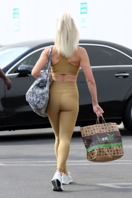 Peta Murgatroyd Leaves DWTS Rehearsal in Los Angeles 2020/09/18 3