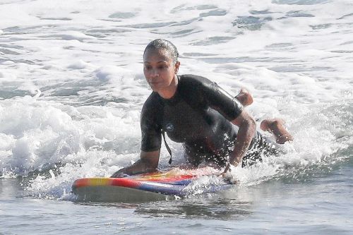Zoe Saldana in Wetsuit at Surf Session in Malibu 2020/09/20 10