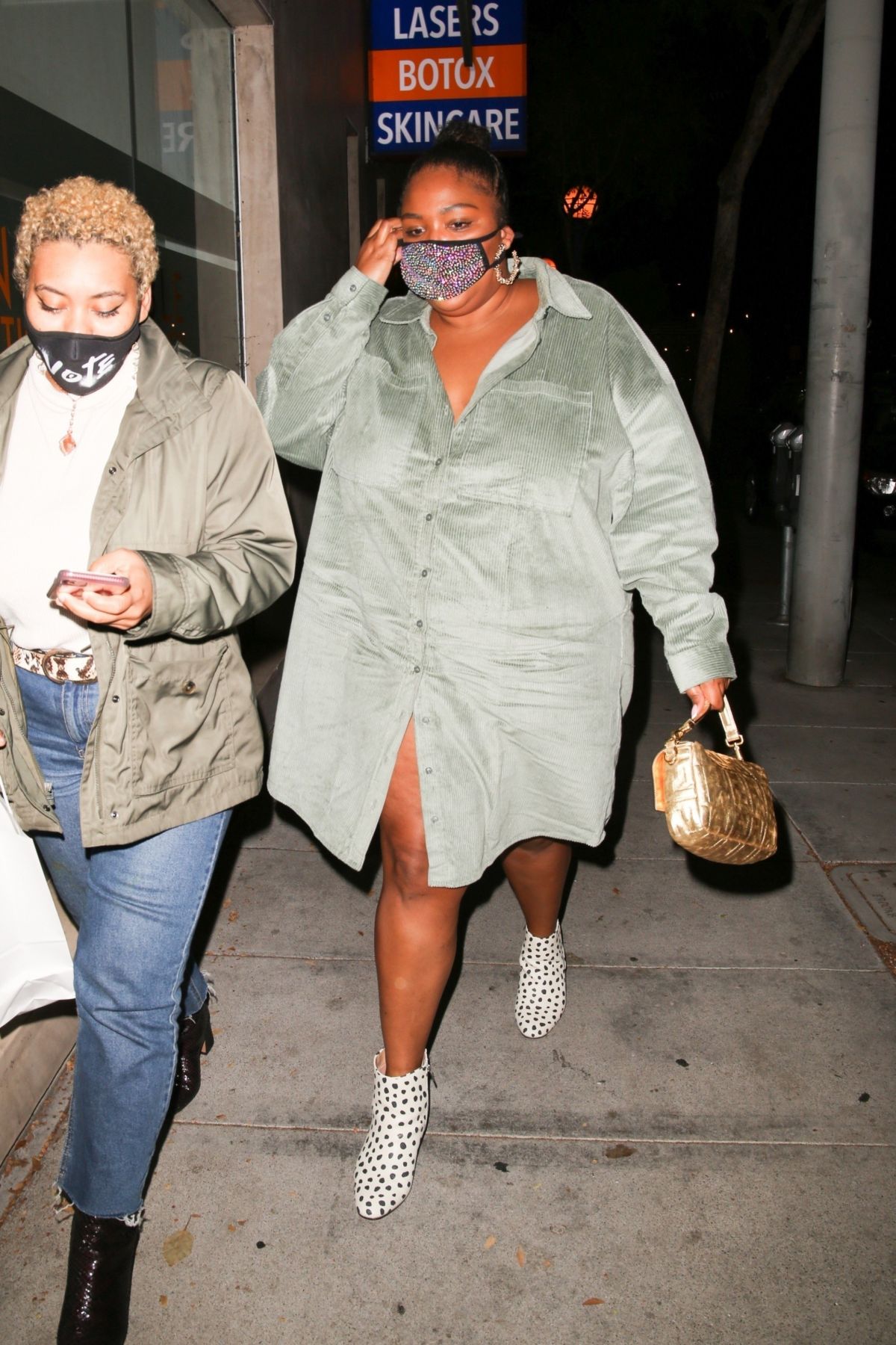 American Singer Lizzo Out for Dinner in West Hollywood 2020/10/24