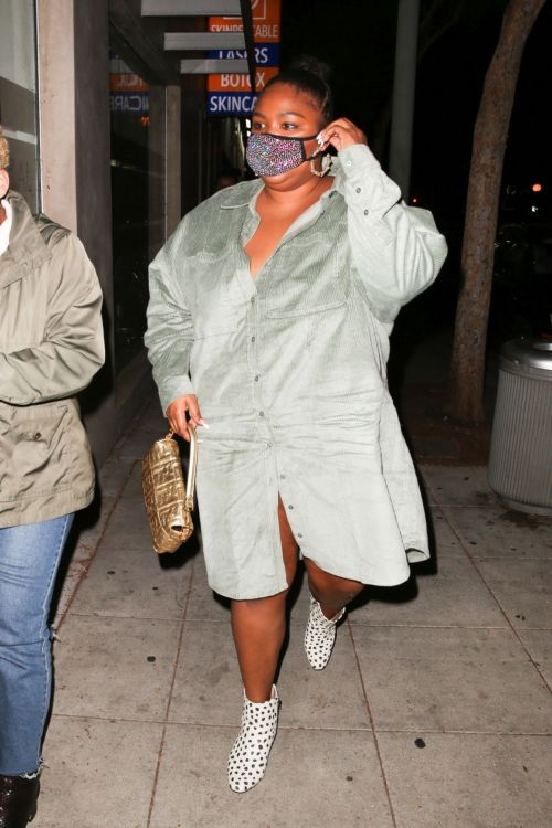 American Singer Lizzo Out for Dinner in West Hollywood 2020/10/24
