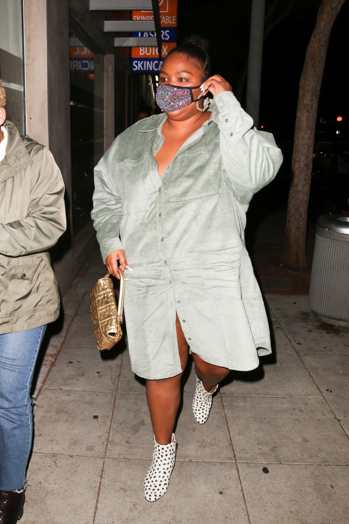 American Singer Lizzo Out for Dinner in West Hollywood 2020/10/24 2