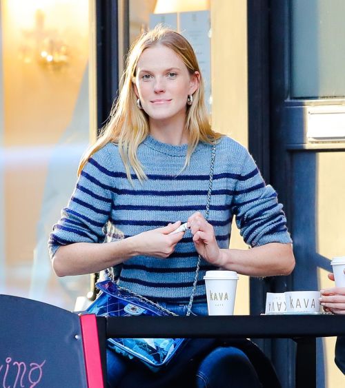 Anne Vyalitsyna Out for Coffee at The Kava in New York 2020/10/23 9