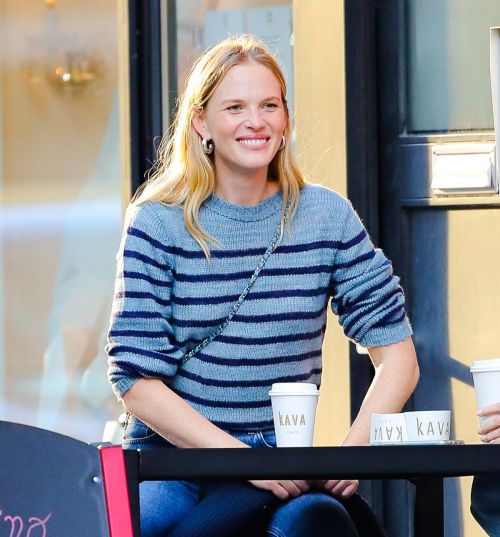 Anne Vyalitsyna Out for Coffee at The Kava in New York 2020/10/23 6