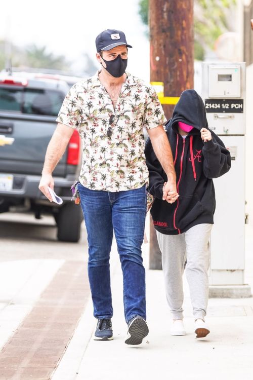 Ariel Winter and Luke Benward Out in Malibu 2020/10/22 2