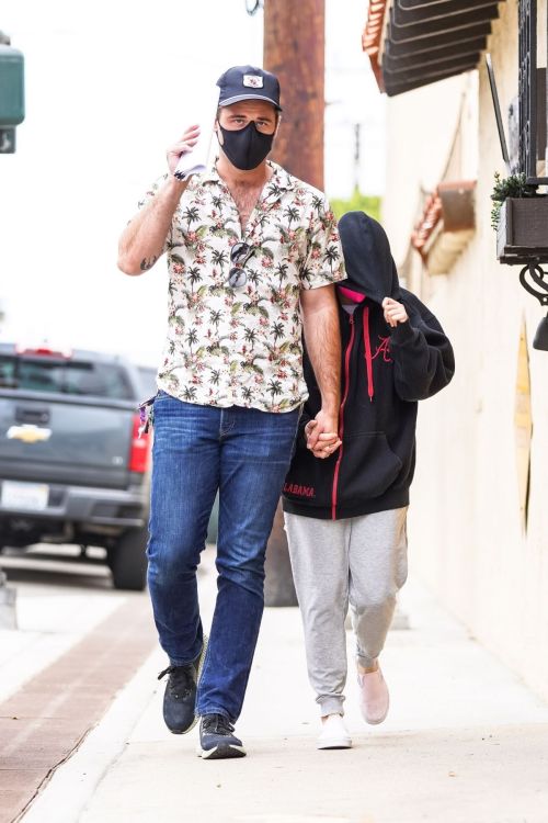 Ariel Winter and Luke Benward Out in Malibu 2020/10/22 4