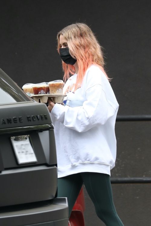 Ashley Benson Out for Coffee in Los Angeles 2020/10/22