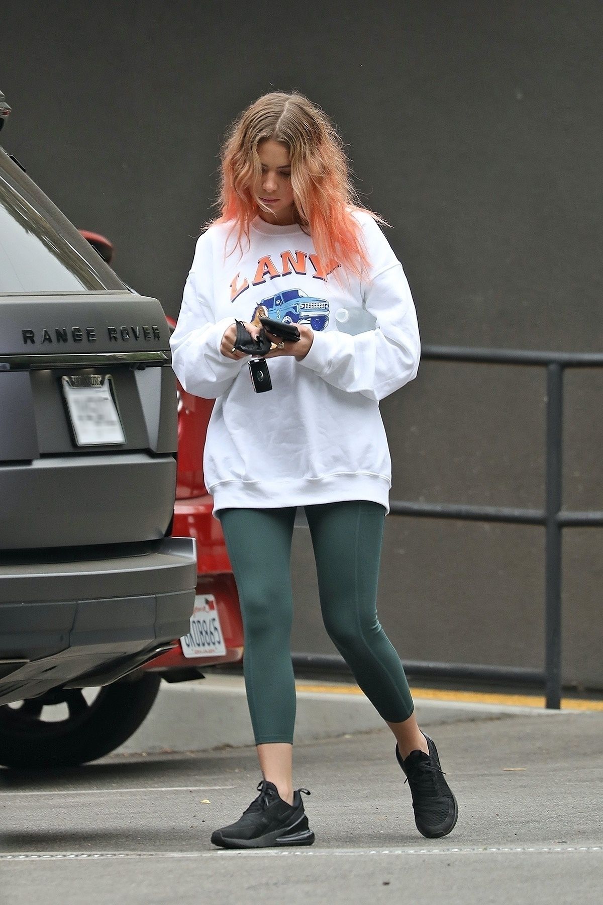 Ashley Benson Out for Coffee in Los Angeles 2020/10/22 1