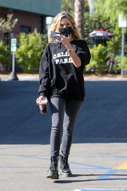 Ashley Benson Out for Coffee in Los Feliz 2020/09/25 4