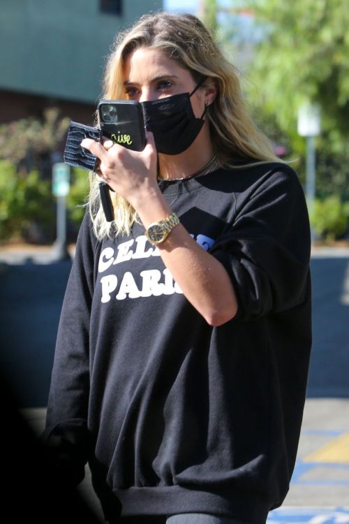 Ashley Benson Out for Coffee in Los Feliz 2020/09/25 7