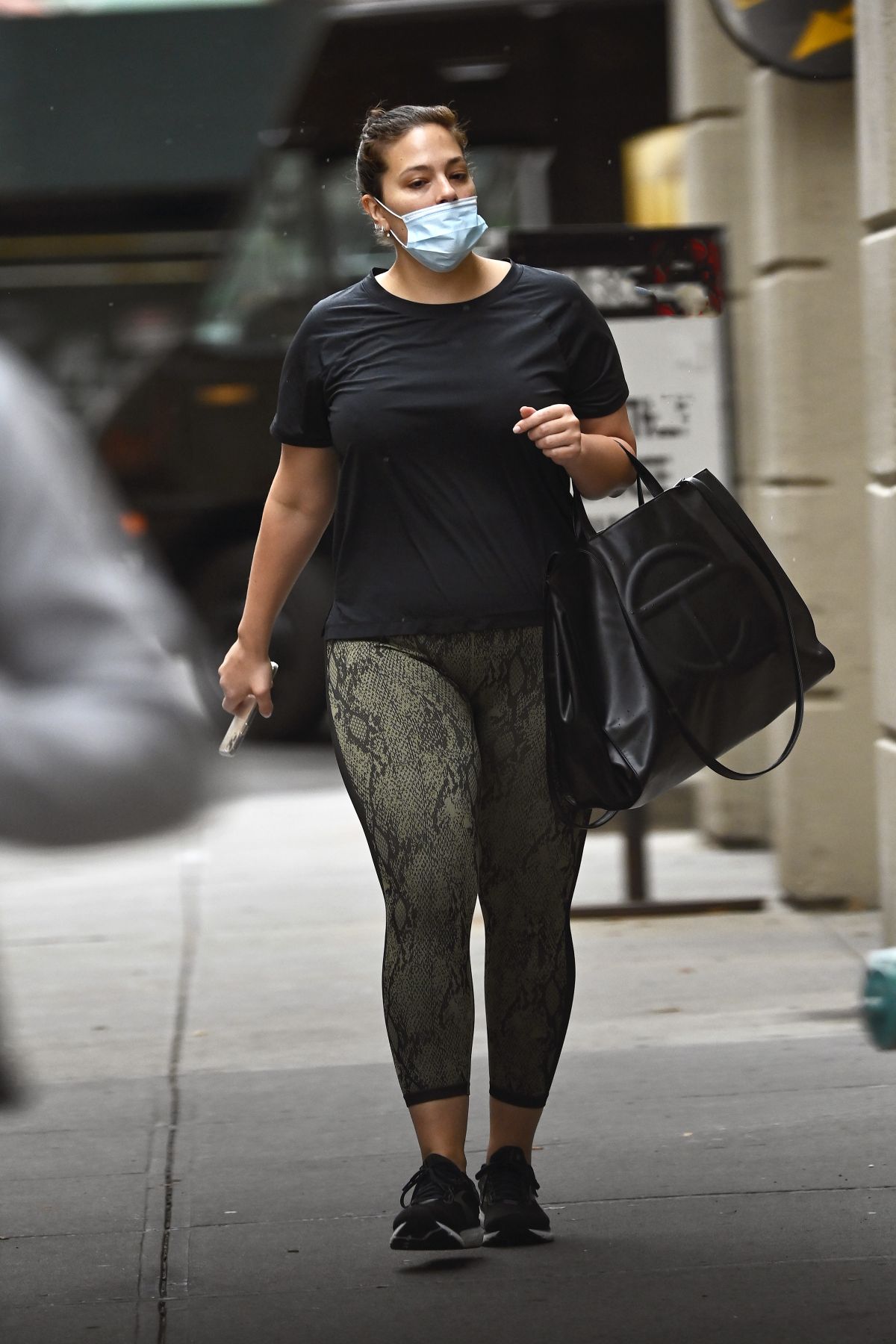 Ashley Graham Leaves a gym in New York 2020/10/02