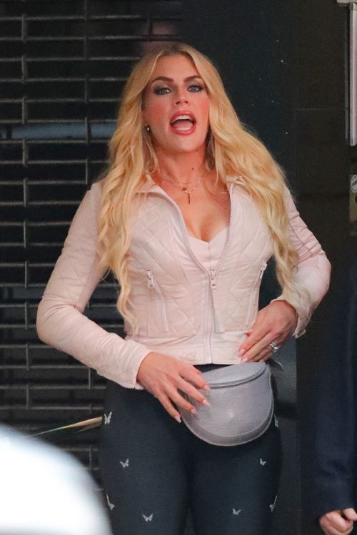 Busy Philipps on the Set of Girls5Eva in New York 2020/10/22 2