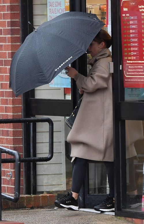 Coleen Rooney Out and About in Alderley Edge 2020/10/23 8