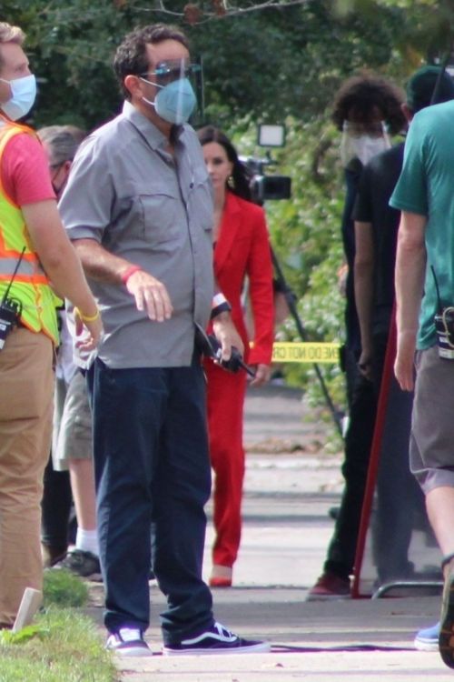 Courteney Cox on the Set of Scream 5 in Wilmington 2020/10/22 3