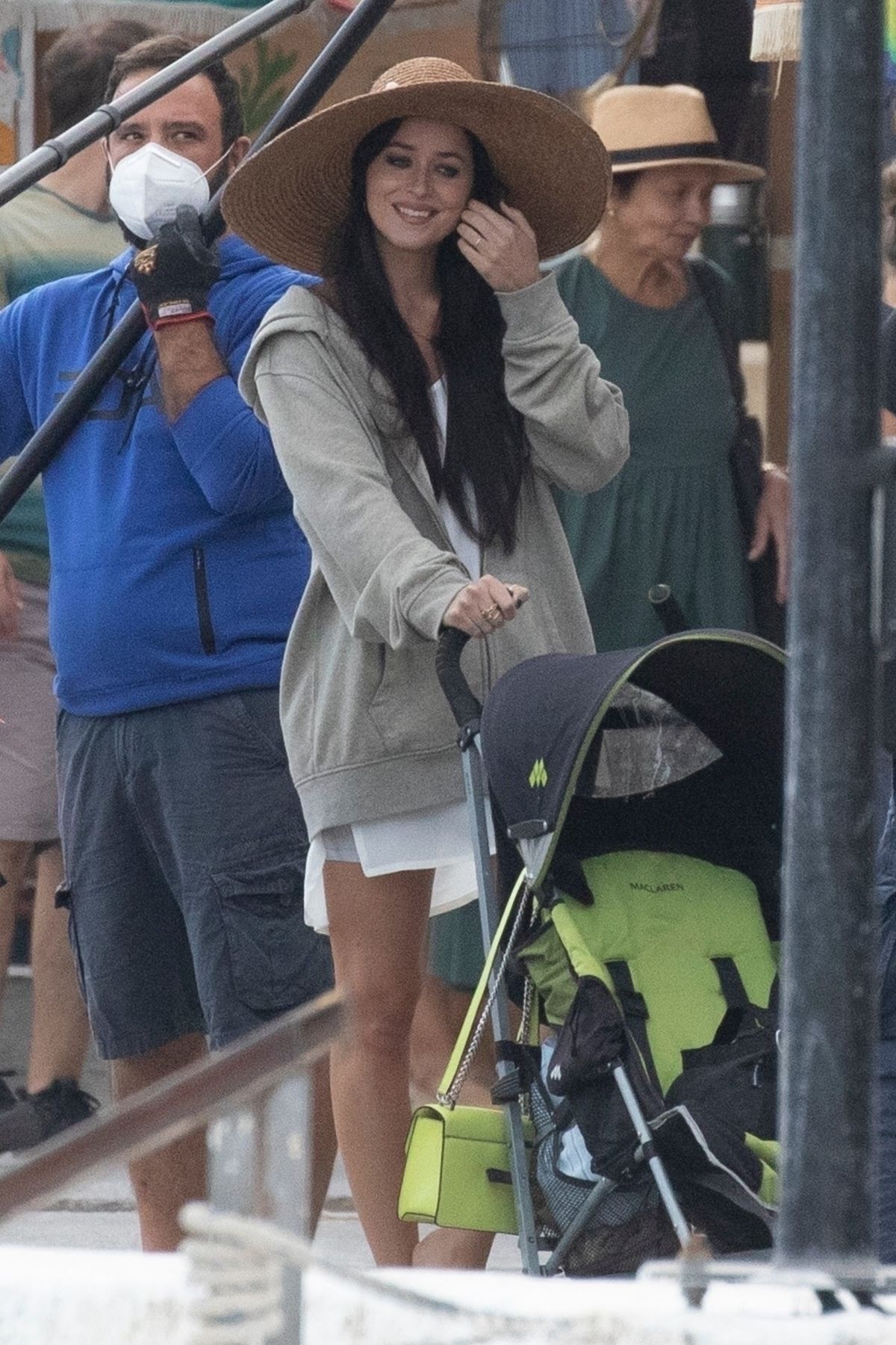 Dakota Johnson on the Set of The Lost Daughter in Greece 2020/10/20 7