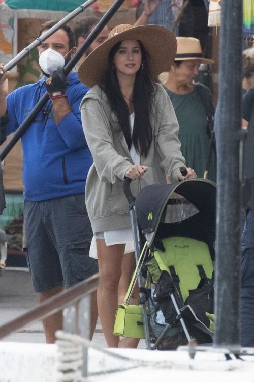 Dakota Johnson on the Set of The Lost Daughter in Greece 2020/10/20 8