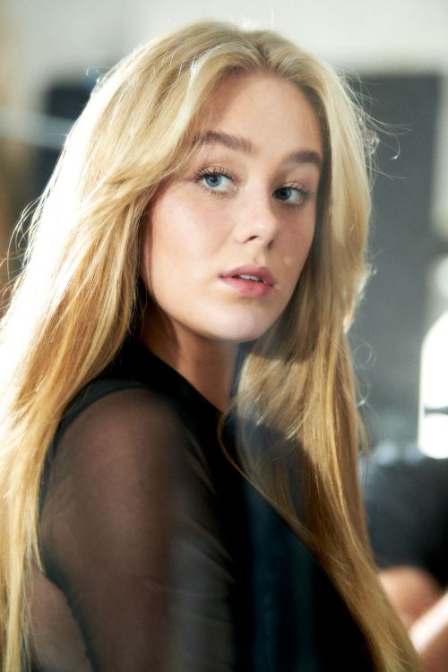 DeVore Ledridge at a Photoshoot, October 2020 Issue 3