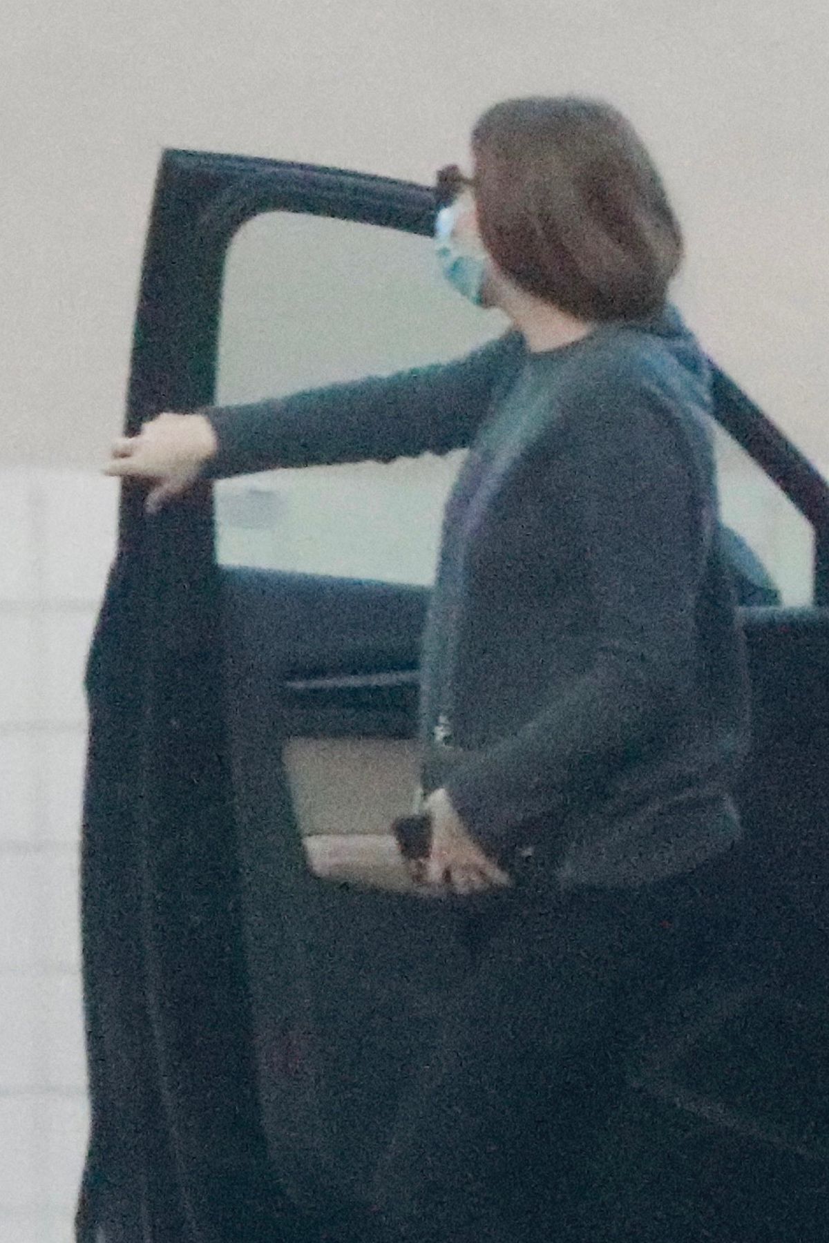 Emma Stone Arrives at Appointment in Los Angeles 2020/10/22 3