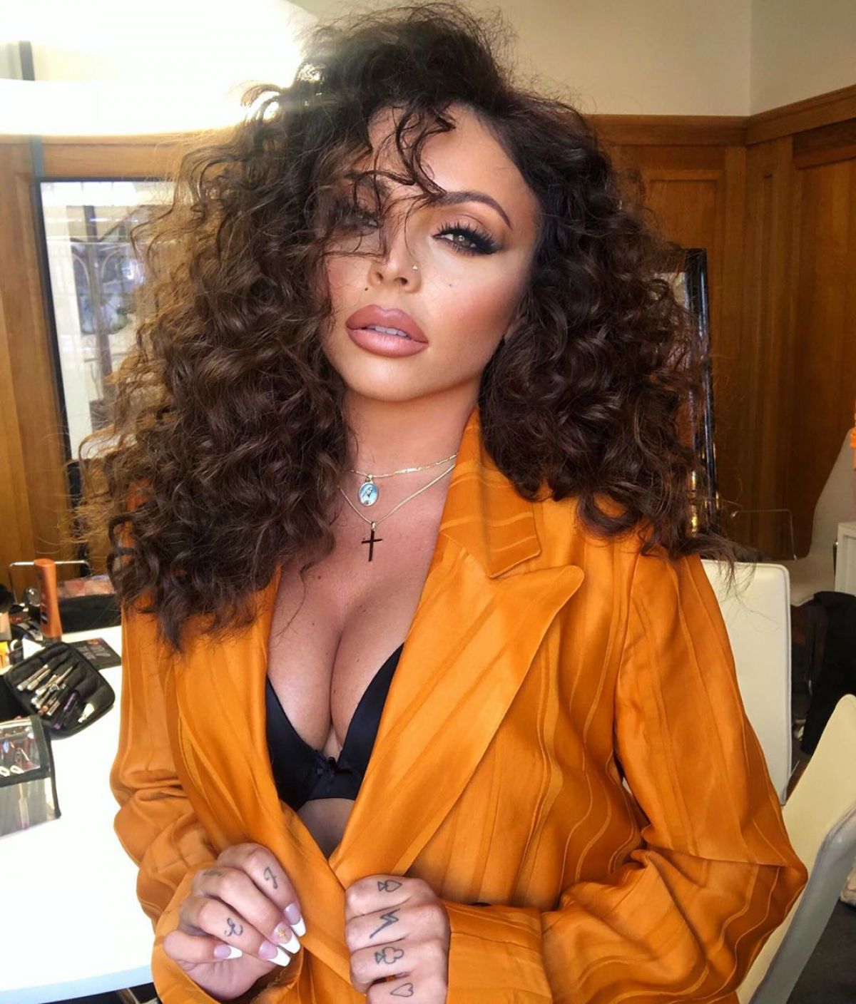 English Singer Jesy Nelson Shared in Instagram Photos 2020/10/25