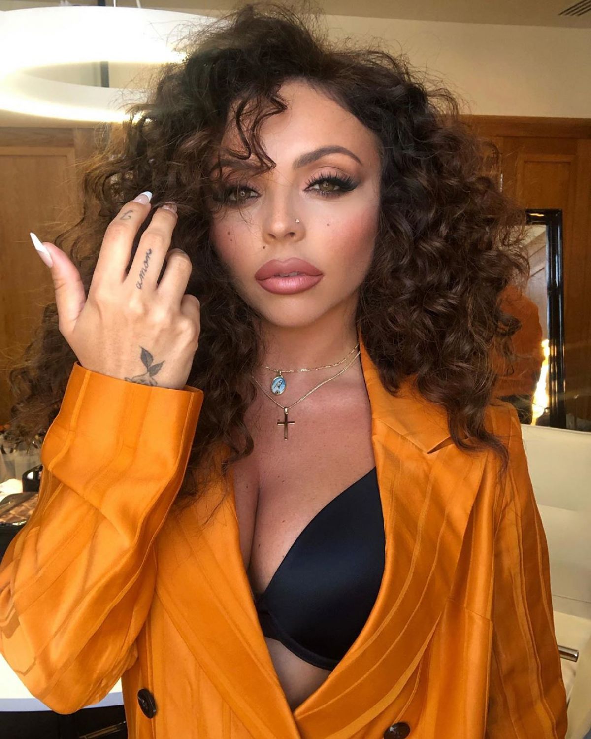 English Singer Jesy Nelson Shared in Instagram Photos 2020/10/25 1