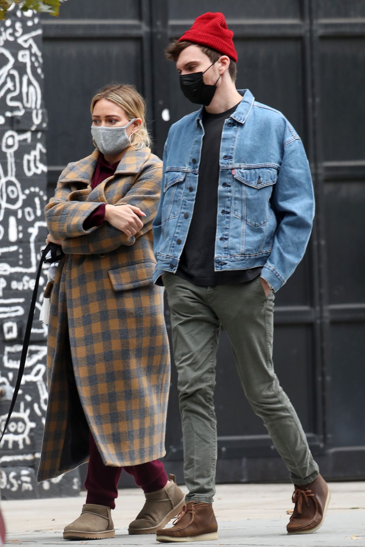 Hilary Duff and Her Husband Matthew Koma Out in New York 2020/10/25 4