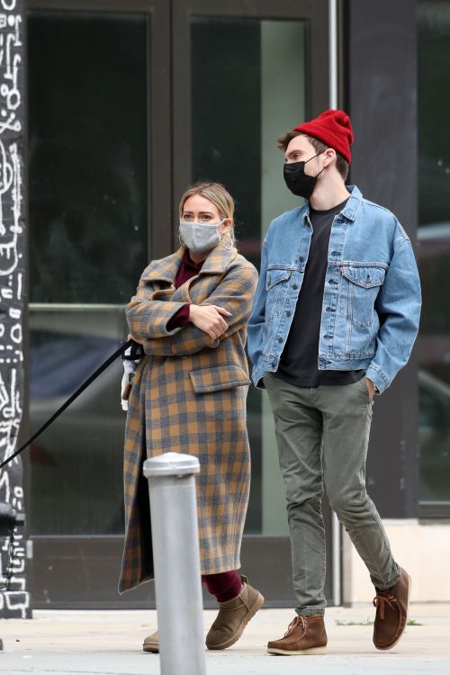 Hilary Duff and Her Husband Matthew Koma Out in New York 2020/10/25