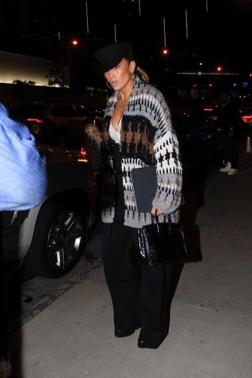 Jennifer Lopez Leaves a Business Meeting in Hollywood 2020/10/23 5