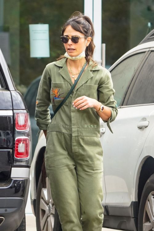 Jordana Brewster Out with Her Dog in Malibu 2020/10/25 11