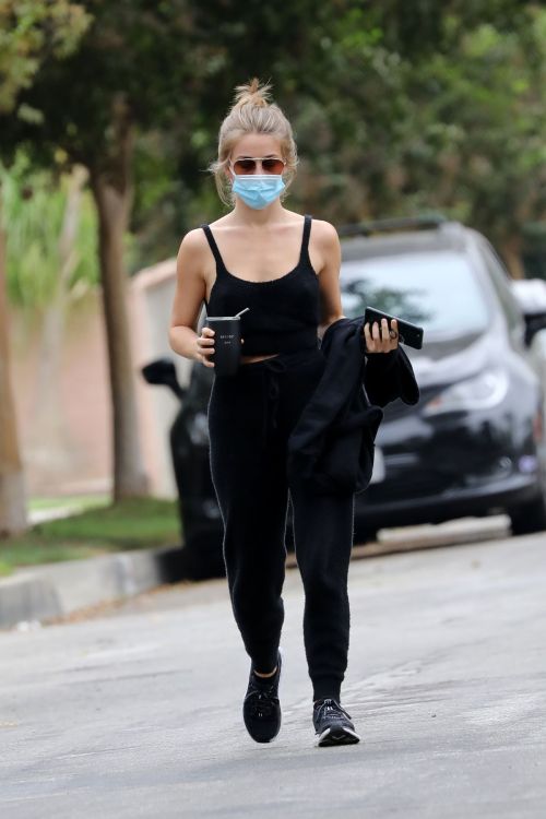 Julianne Hough Out and About in Los Angeles 2020/10/24