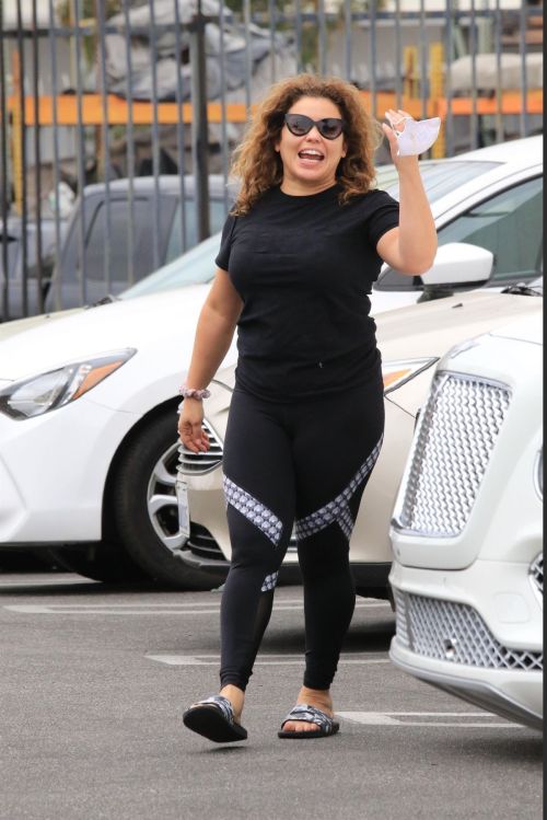 Justina Machado Arrives at Dance Studio in Los Angeles 2020/10/23 10