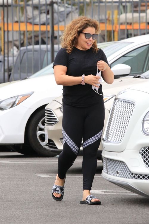 Justina Machado Arrives at Dance Studio in Los Angeles 2020/10/23 7