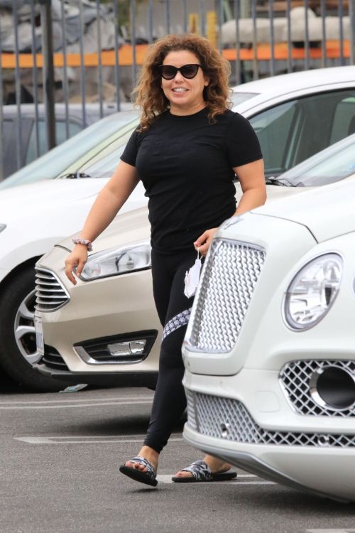 Justina Machado Arrives at Dance Studio in Los Angeles 2020/10/23 8