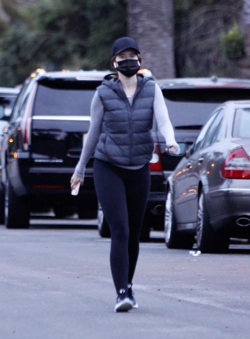 Katherine Schwarzenegger Out in Santa Monica 2020/10/24 7