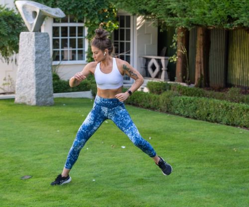 Katie Waissel Workout at a Park in London 2020/10/24