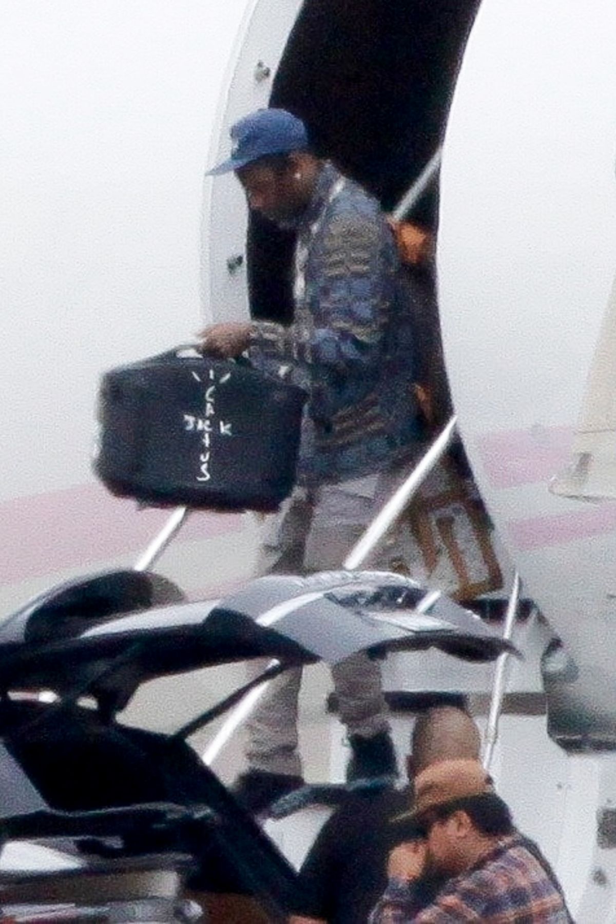 Kylie Jenner and Travis Scott at Airport in Los Angeles 2020/10/26