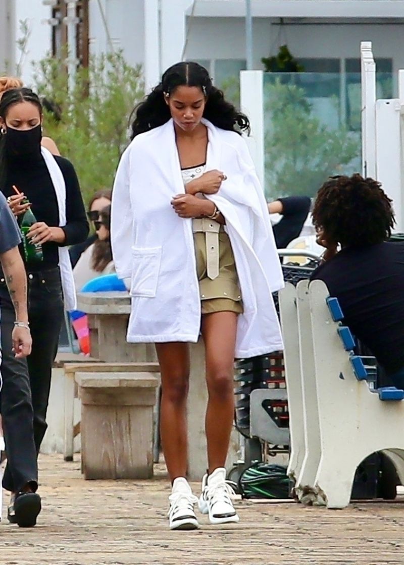 Laura Harrier on the Set of Her New Movie at Malibu Pier in Los Angeles 2020/10/26 1
