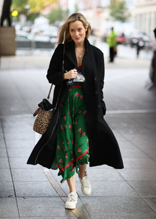 Laura Whitmore Out and About in London 2020/10/25 6