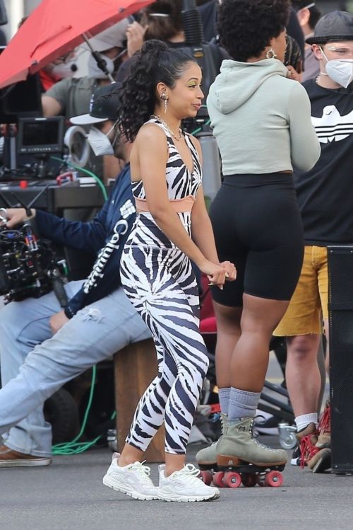 Liza Koshy Filming Fabletics Commercial 2020/10/26 1