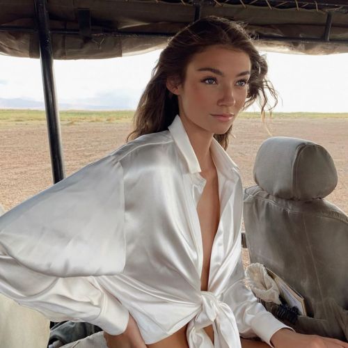 Lorena Rae Shared Multi Pictures in Instagram 2020/10/25 6