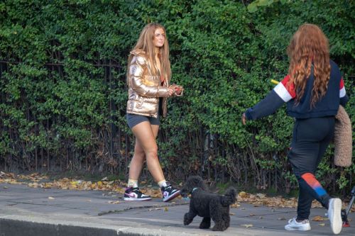 Maisie Smith Leaves Strictly Come Dancing Rehearsals in London 2020/10/23 1