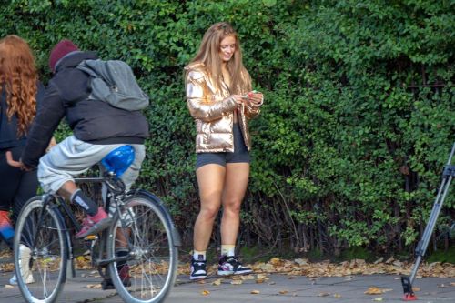 Maisie Smith Leaves Strictly Come Dancing Rehearsals in London 2020/10/23 2