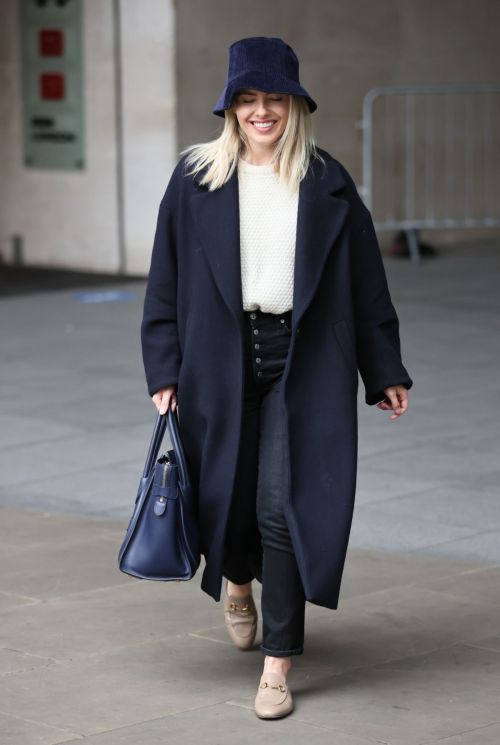 Mollie King Arrives at BBC Studios in London 2020/10/24 1