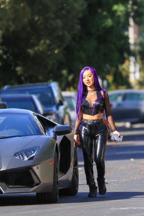 Nikita Dragun Out with Her Lamborghini in Hollywood 2020/10/26