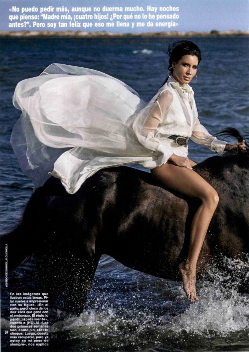 Pilar Rubio in Hola Espana!, October 2020 Issue 4