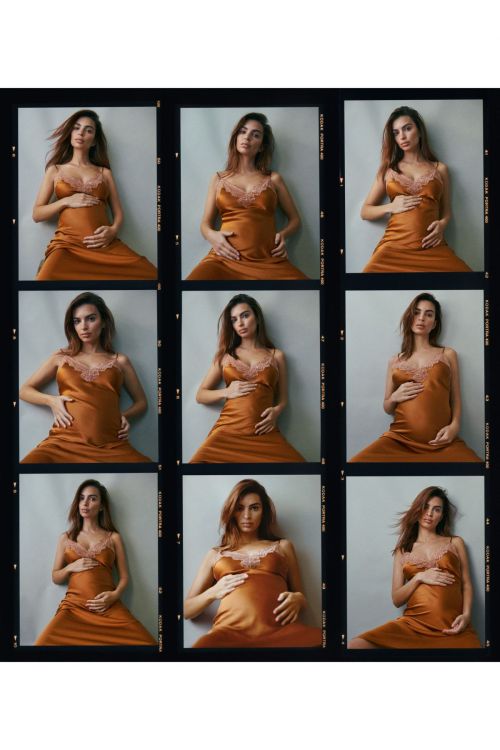 Pregnant Emily Ratajkowski Pregnancy Announcement Photoshoot for Vogue 2020/10/26 2