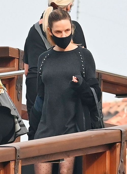 Rebecca Ferguson Out and About in Venice 2020/10/23 6