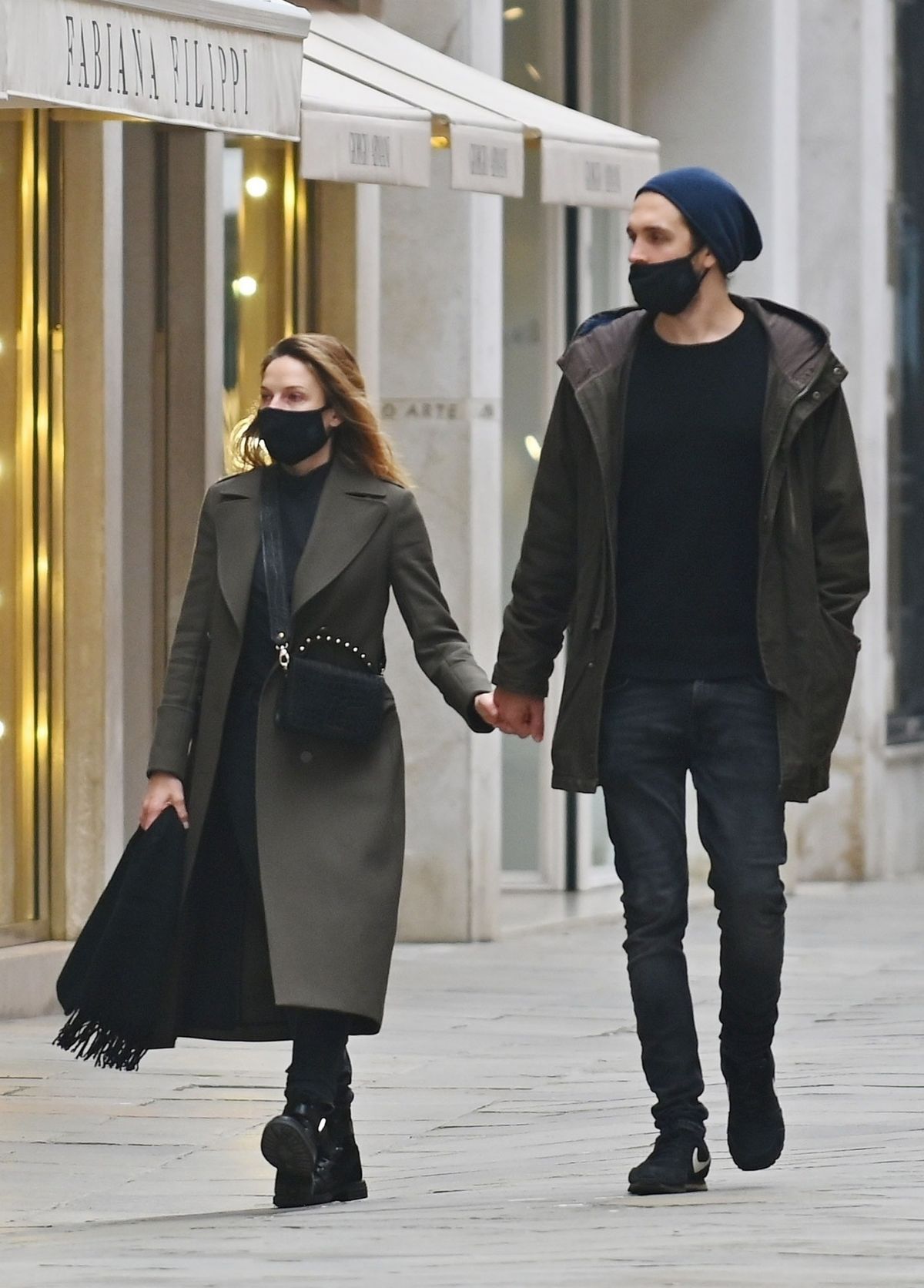 Rebecca Ferguson Out with Her Boyfriend in Venice 2020/10/22 1