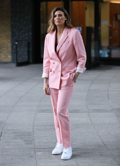 Twinnie-Lee Moore at Sunday Brunch in London 2020/10/25 3