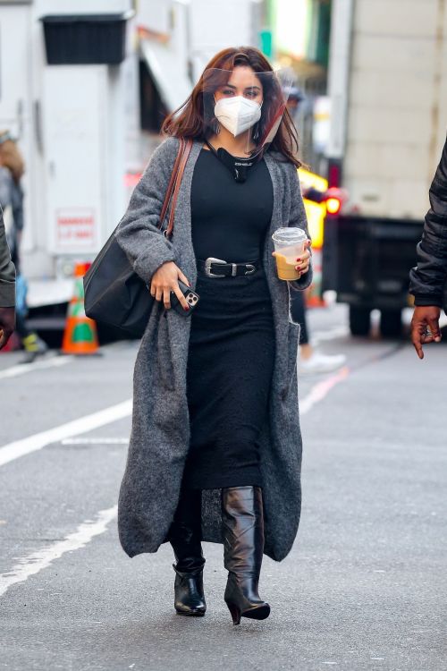 Vanessa Hudgens on the Set of Tick Tick Boom! Set in New York 2020/10/22 3